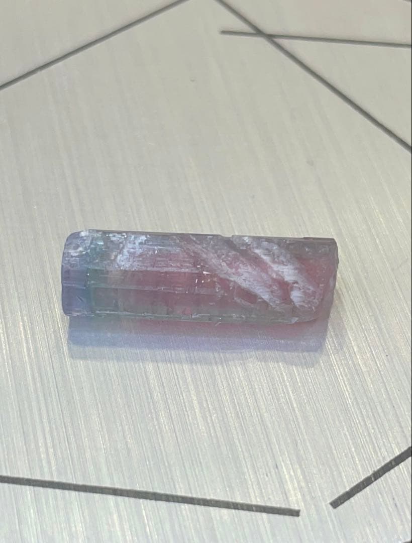 アフガニスタン産　レインボートルマリン　標本　原石