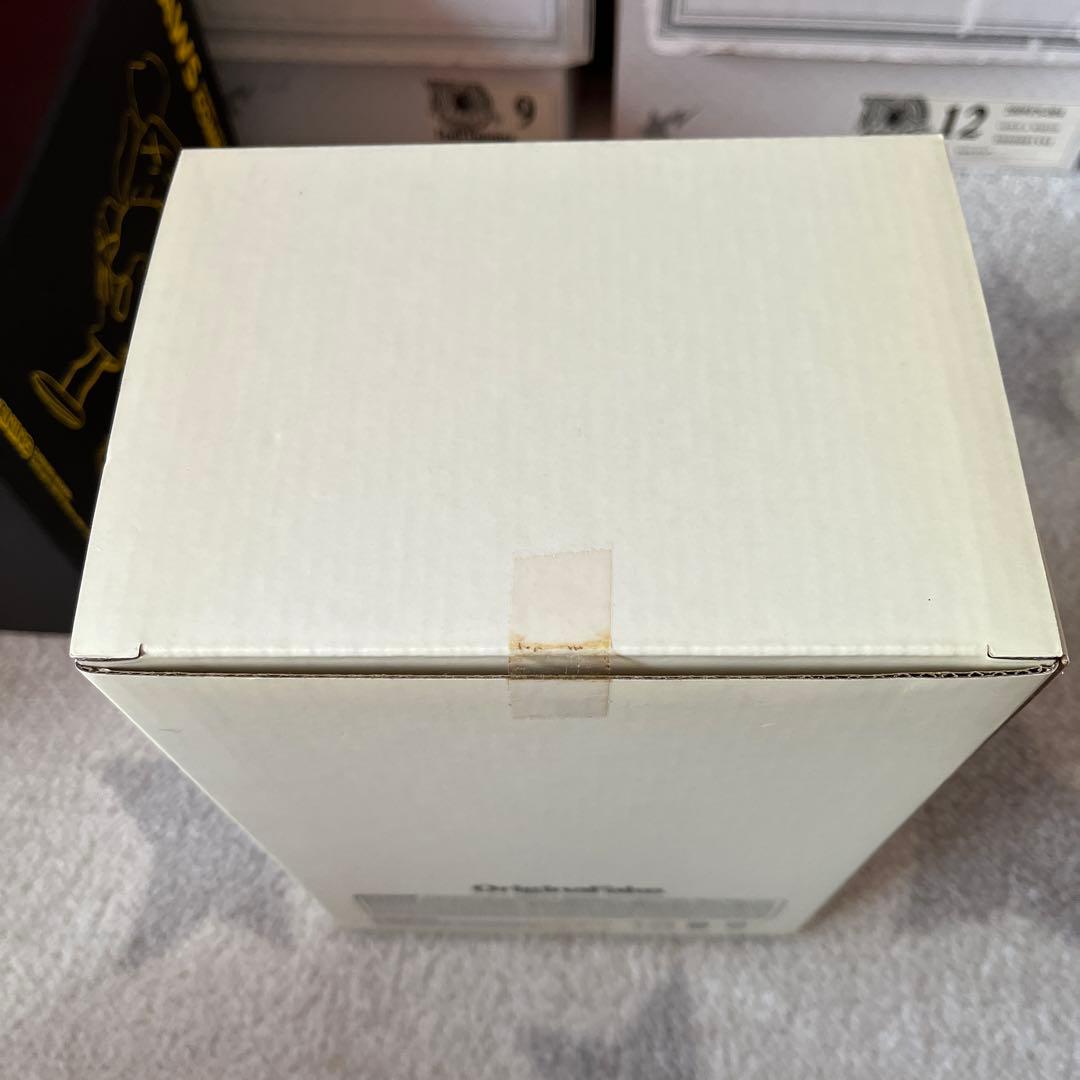 カウズ ロバート・ラザリー二 フィギュア グレー