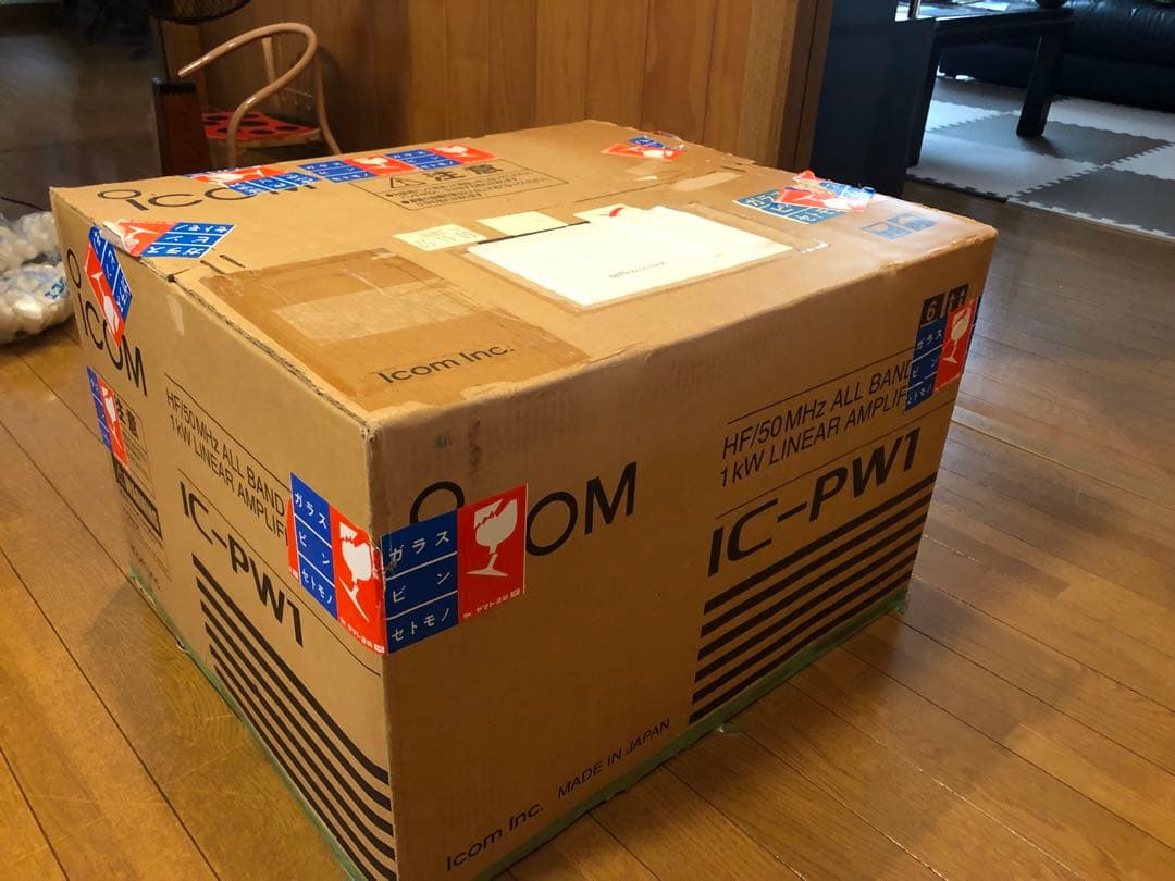 D*c様 【値下げ　再出品】ICOM IC-PW1 リニアアンプ　ジャンク扱いで