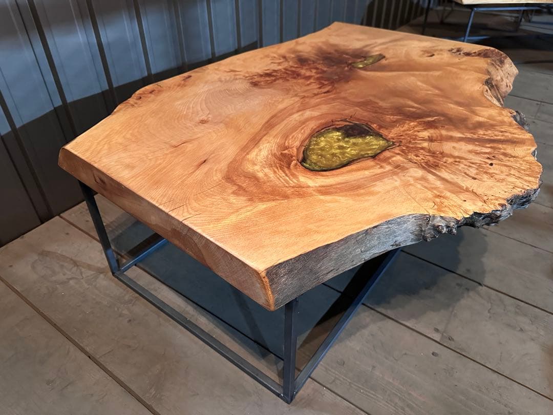 【送料無料】　樺　カバ　一枚板テーブル　レジン　縮み杢　玉杢　ローテーブル