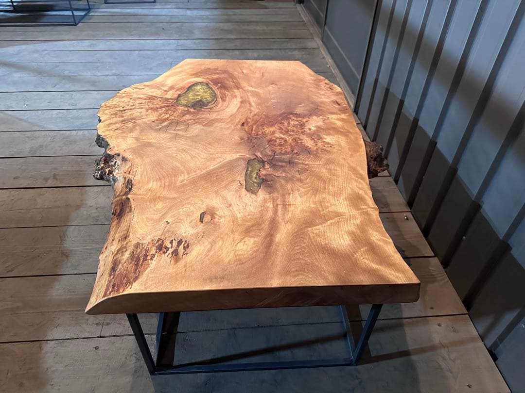 【送料無料】　樺　カバ　一枚板テーブル　レジン　縮み杢　玉杢　ローテーブル