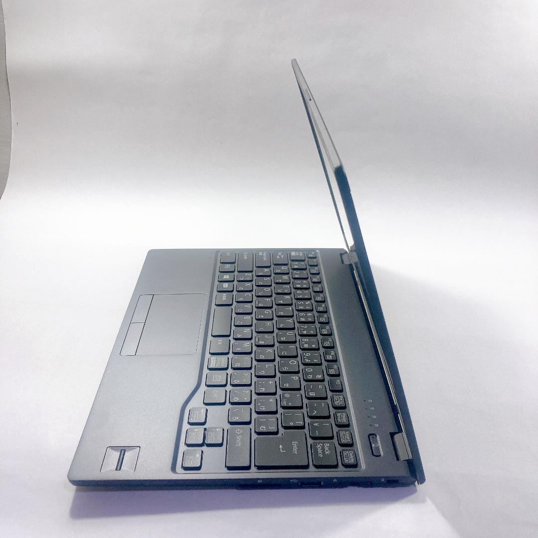 w97✨超軽量 /美品 /オフィス付/8GB /爆速SSD✨すぐ使えるノートPC