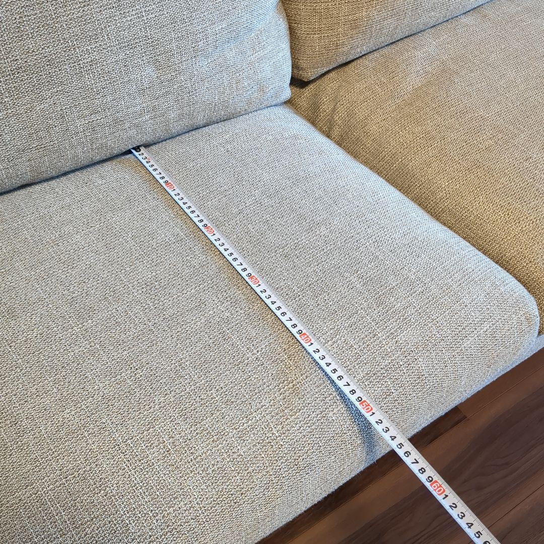 KEYUCA　ケユカ　ソファー　グレーベージュの2人掛けファブリックソファ