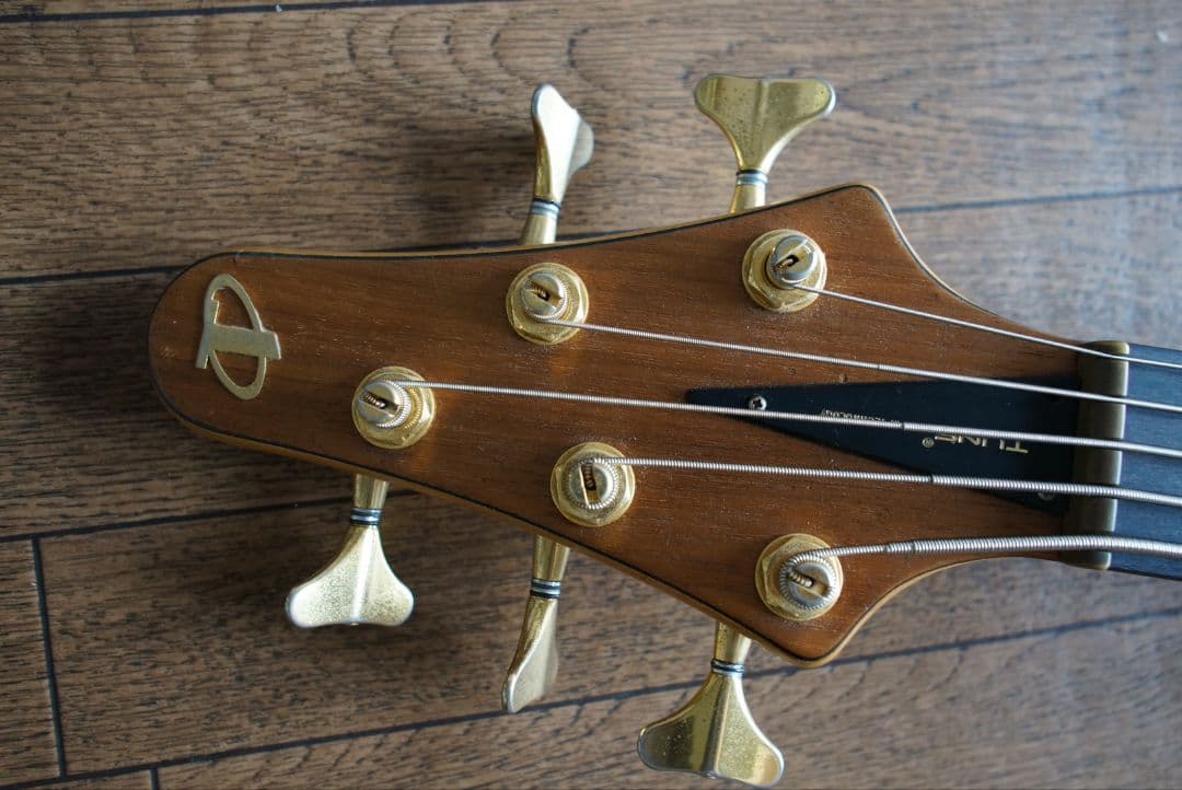 tune twb-5 5弦ベース