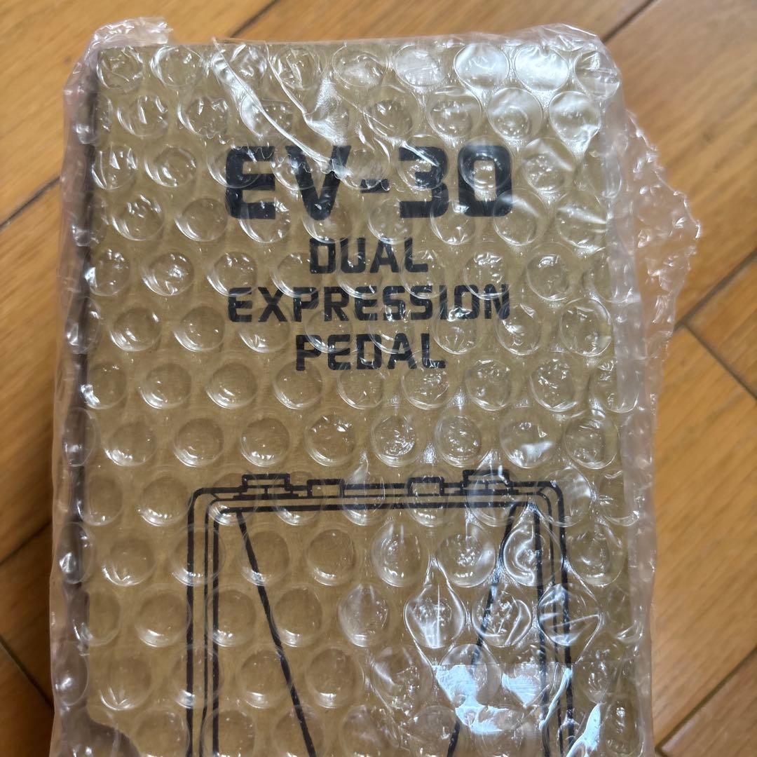 新品　BOSS EV-30 デュアルエクスプレッションペダル