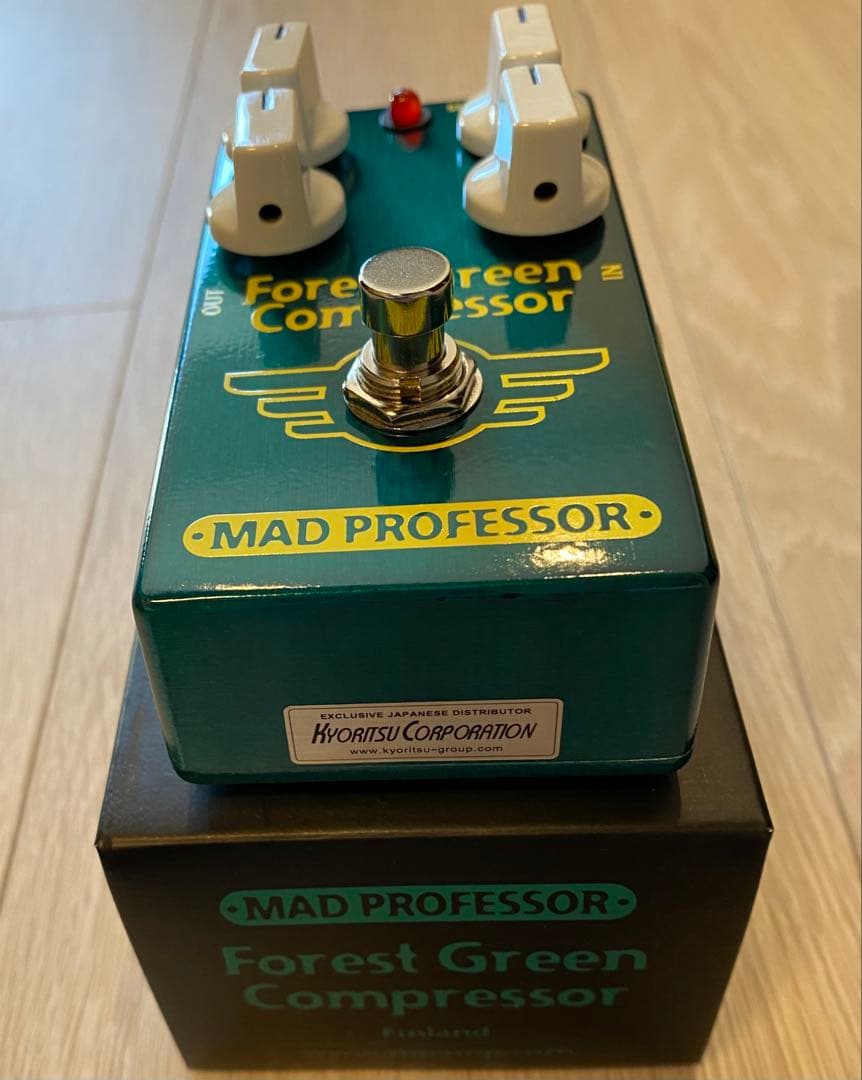 ベース MAD PROFESSOR Forest Green Compressor