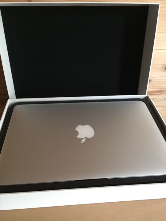 スマホ・タブレット・パソコン MacBook Air MD711J/A