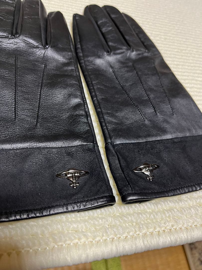 新品 ヴィヴィアンウエストウッド 黒 ブラック レザー 羊革 グローブ 手袋
