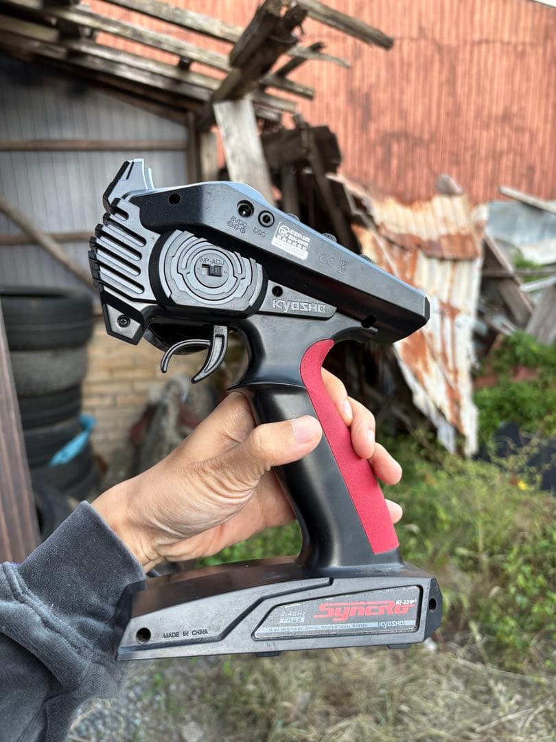 つとむ工房京商エンジンカー1/8 インファーノ　美品　画像追加しました。