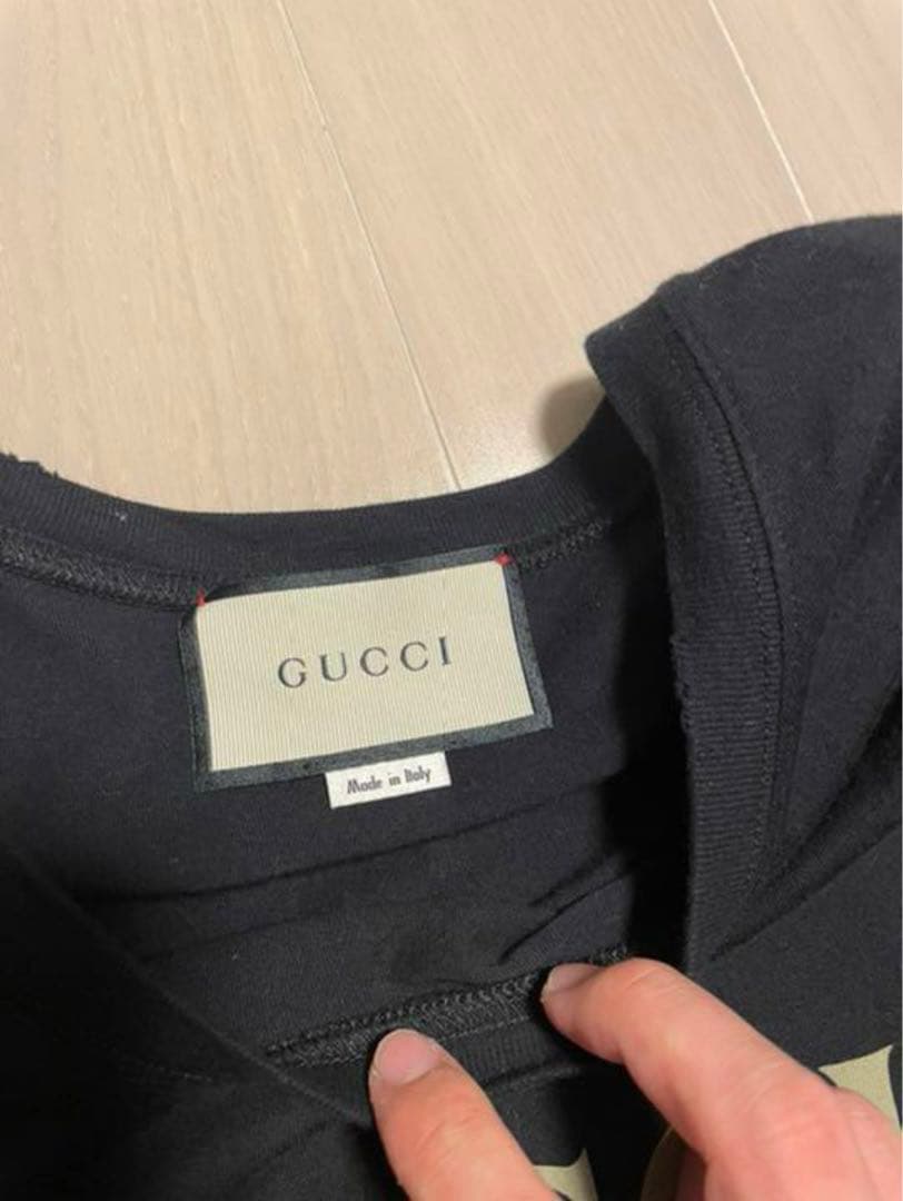 四番の守護神gucci Tシャツ　ココキャピタン　GUCCI