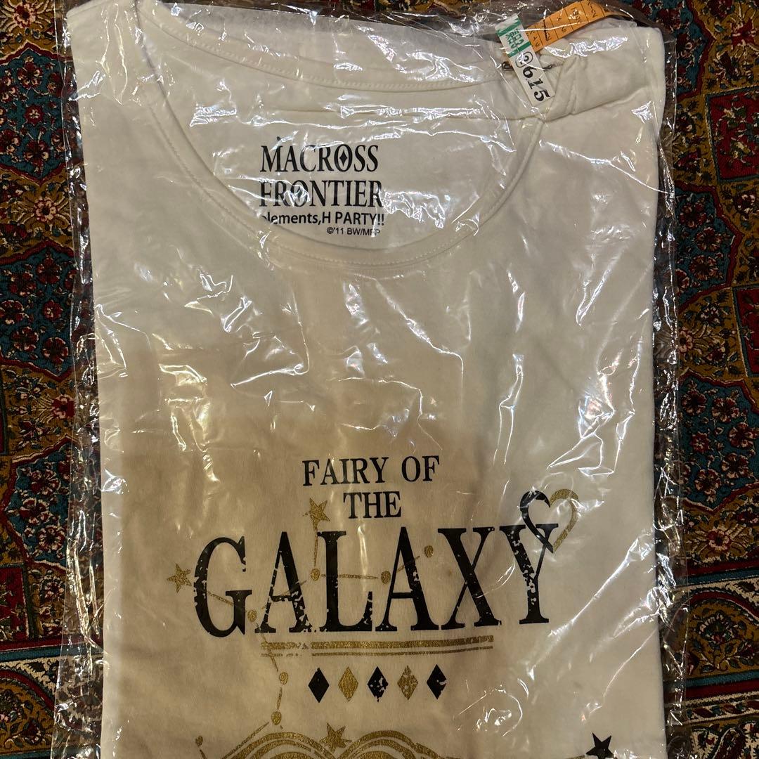 マクロス F クッション　ジグソーパズル　タペストリー　Tシャツ