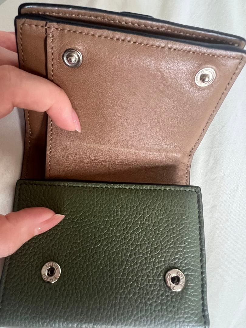 美品✨LOEWE ロエベ　トライフォールドウォレット　アボカド
