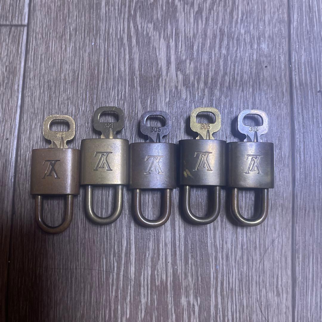 ルイヴィトン LOUIS VUITTON パドロック 南京錠 カデナ 5個