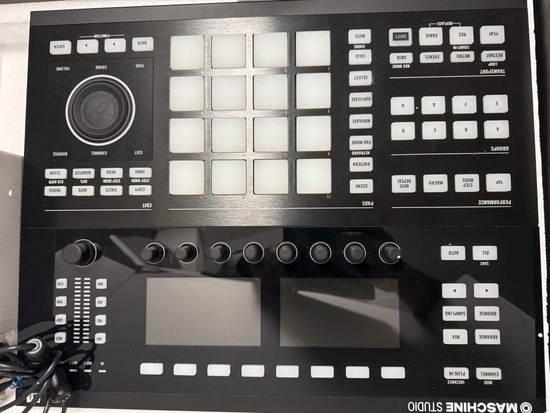 MASCHINE STUDIO サンプラーNI製品　DAW