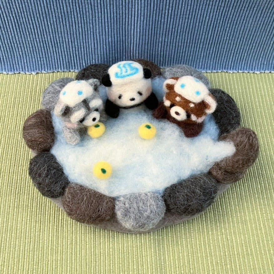 みみ  羊毛フェルト 作品 パンダと笠地蔵 | ゆず湯でまったり三兄弟