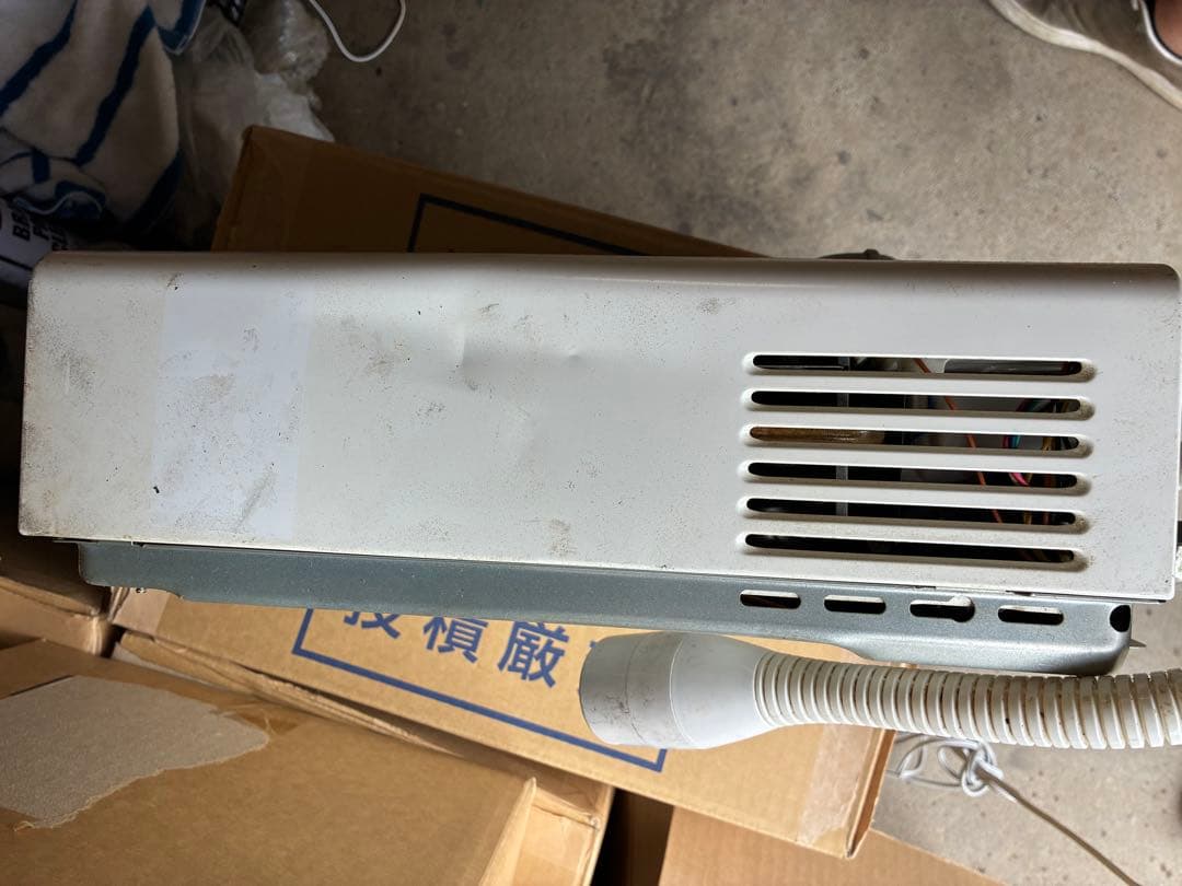 ハ*ん様 給湯器　2023年製　瞬間湯沸かし器　リンナイ （RUS-V51YT都