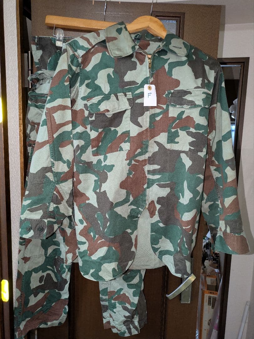 陸自 熊笹迷彩上下セット NO. F サイズ表記2