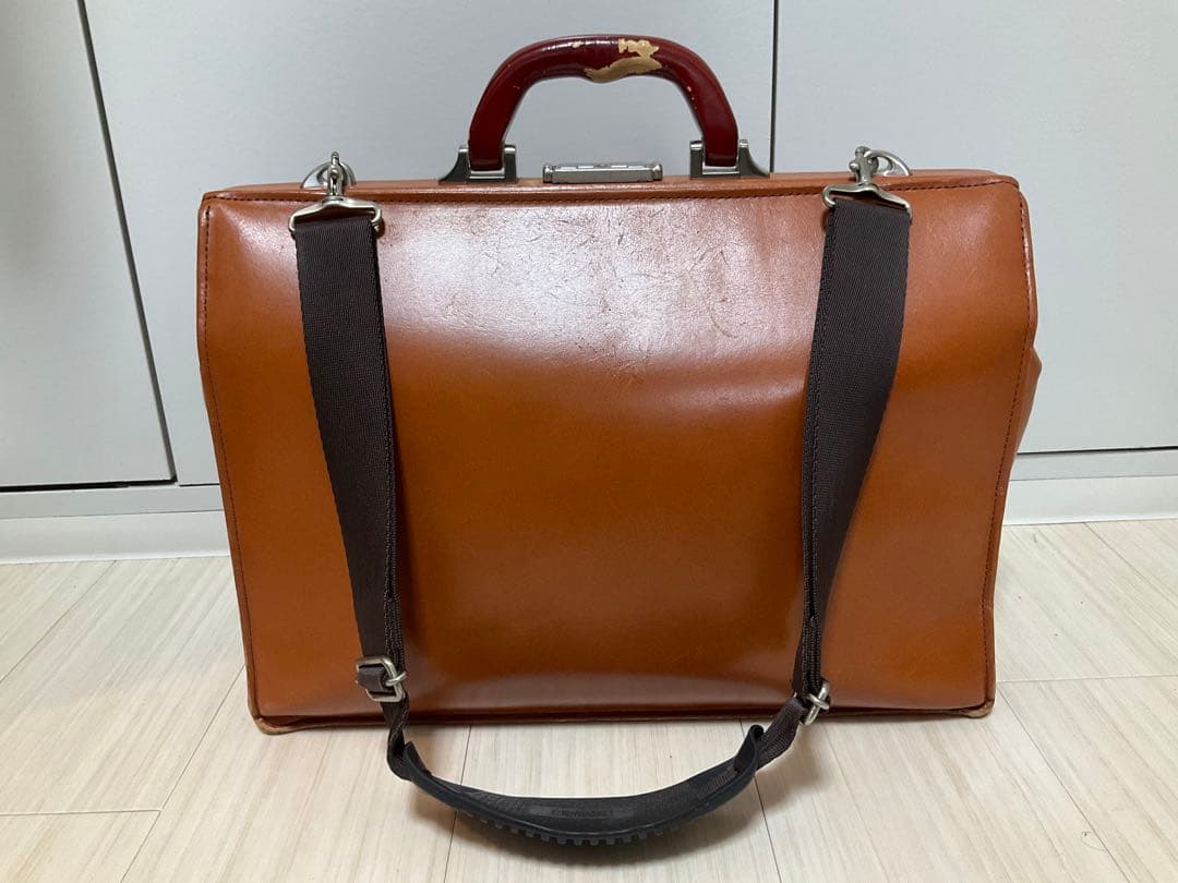 SADDLE（サドル）22304 ダレスバッグ　ブラウン