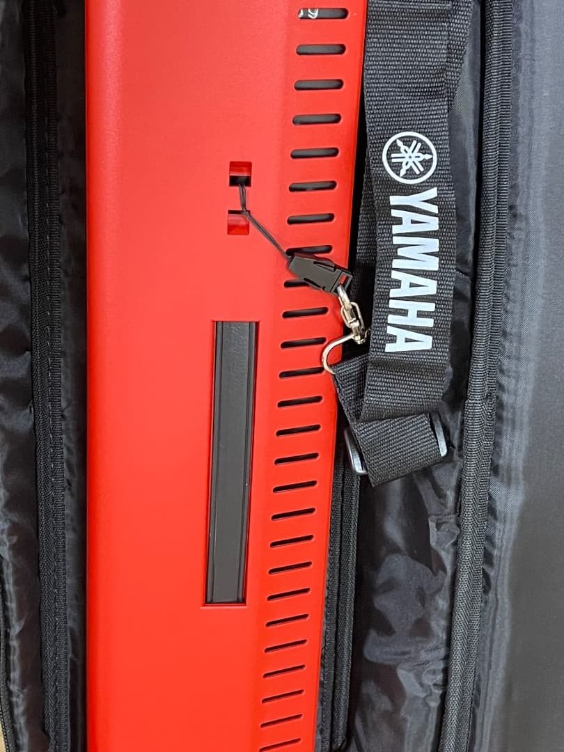 生産完了品　希少 美品【YAMAHA ピアニカ P-37E レッド】