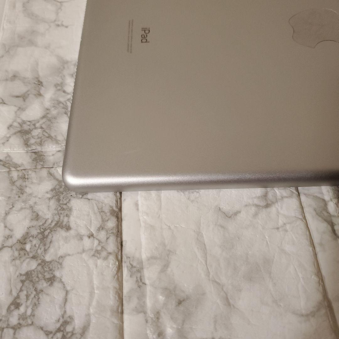 211 iPad 7世代 128GB SIMフリー シルバー