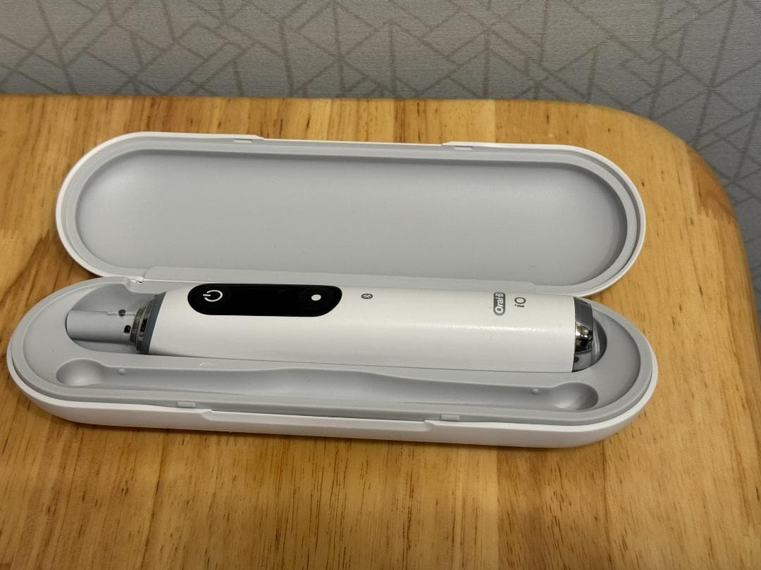 Oral-B 電動歯ブラシ iO9 ホワイト