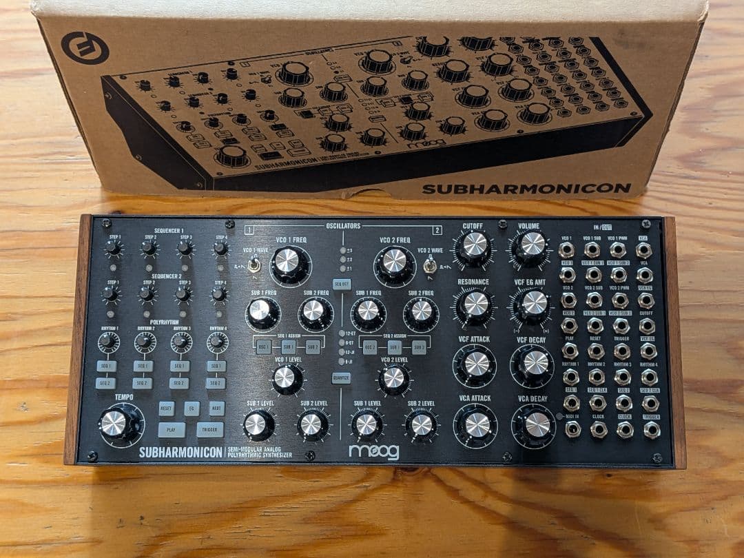moog SUBHARMONICON アナログシンセサイザー