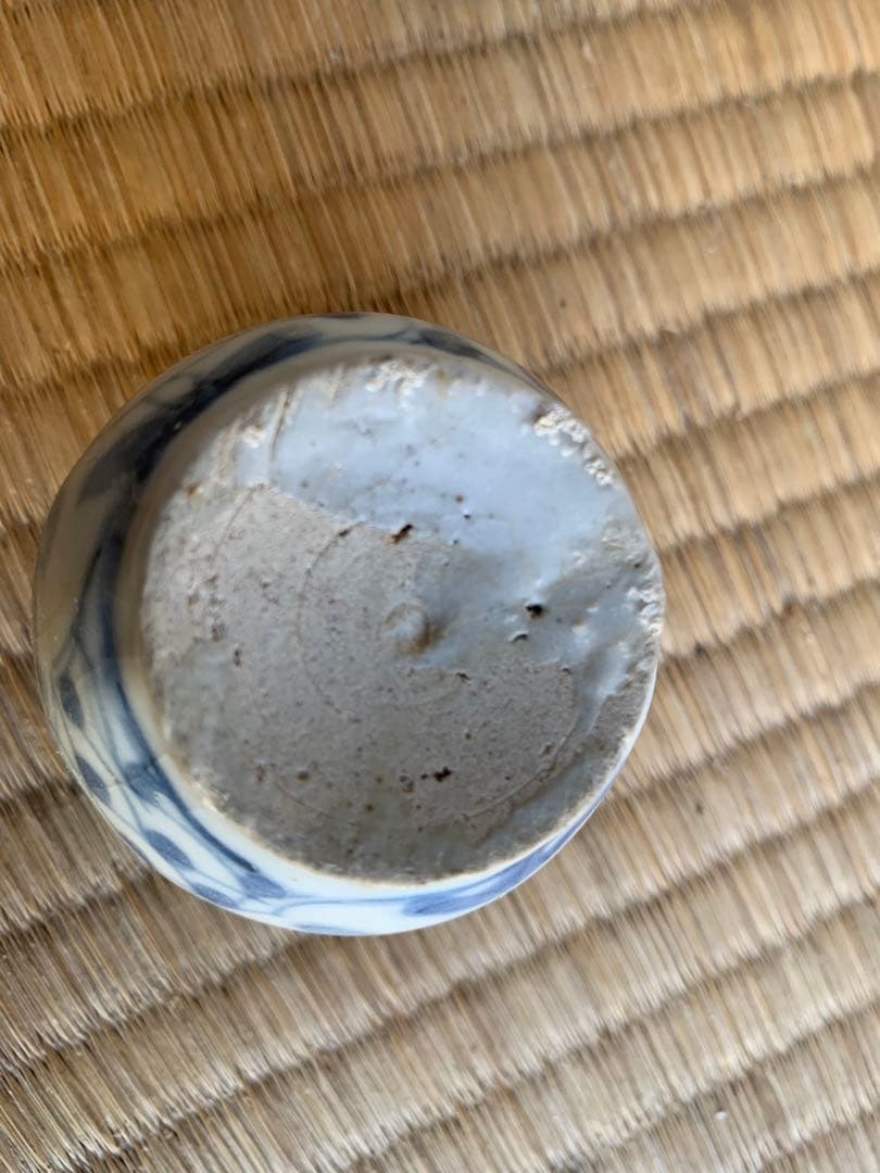 中国宋時代青磁お茶碗と明時代染付小壺