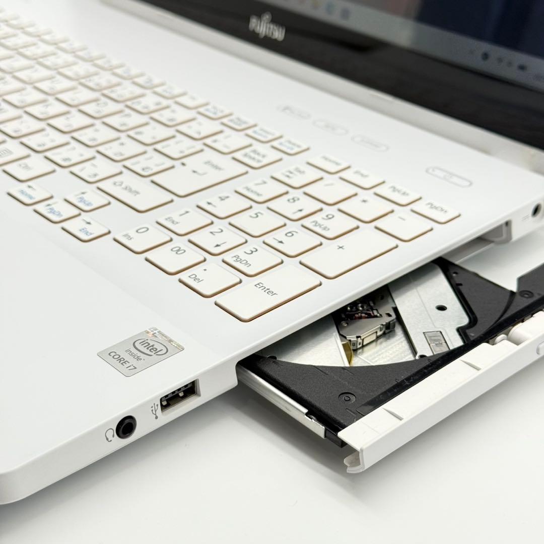 超美品 富士通ノートパソコン i7 タッチパネル 16GB 新品SSD1TB