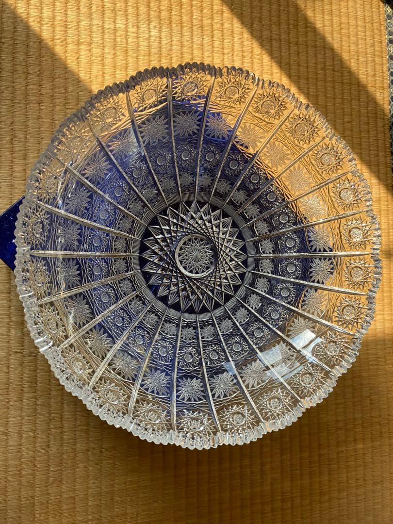 チェコのカットガラスボウル