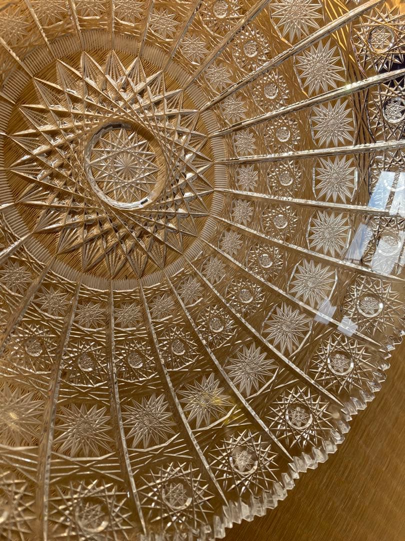 チェコのカットガラスボウル