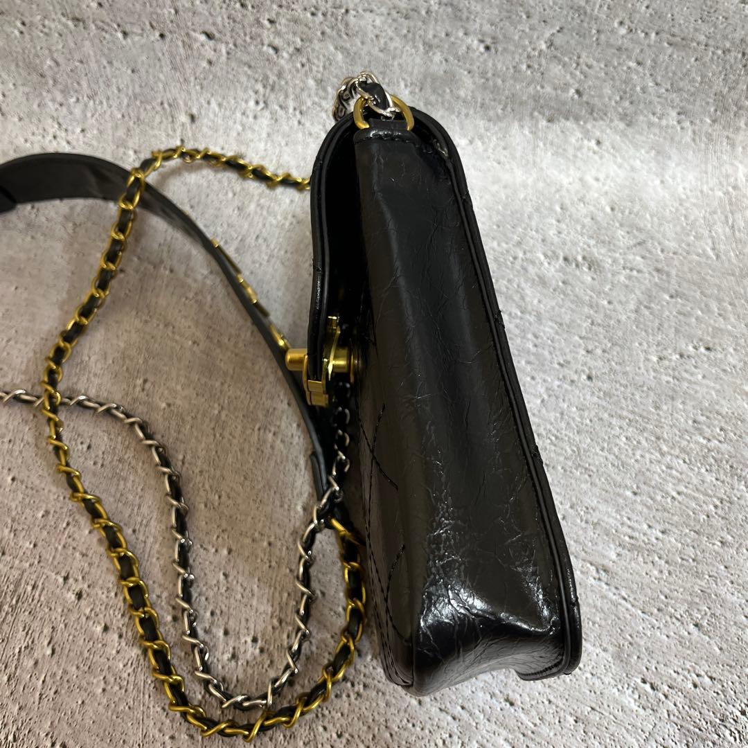 【新品未使用品】CHANEL ノベルティ　キルティング スマホ　ショルダーバッグ