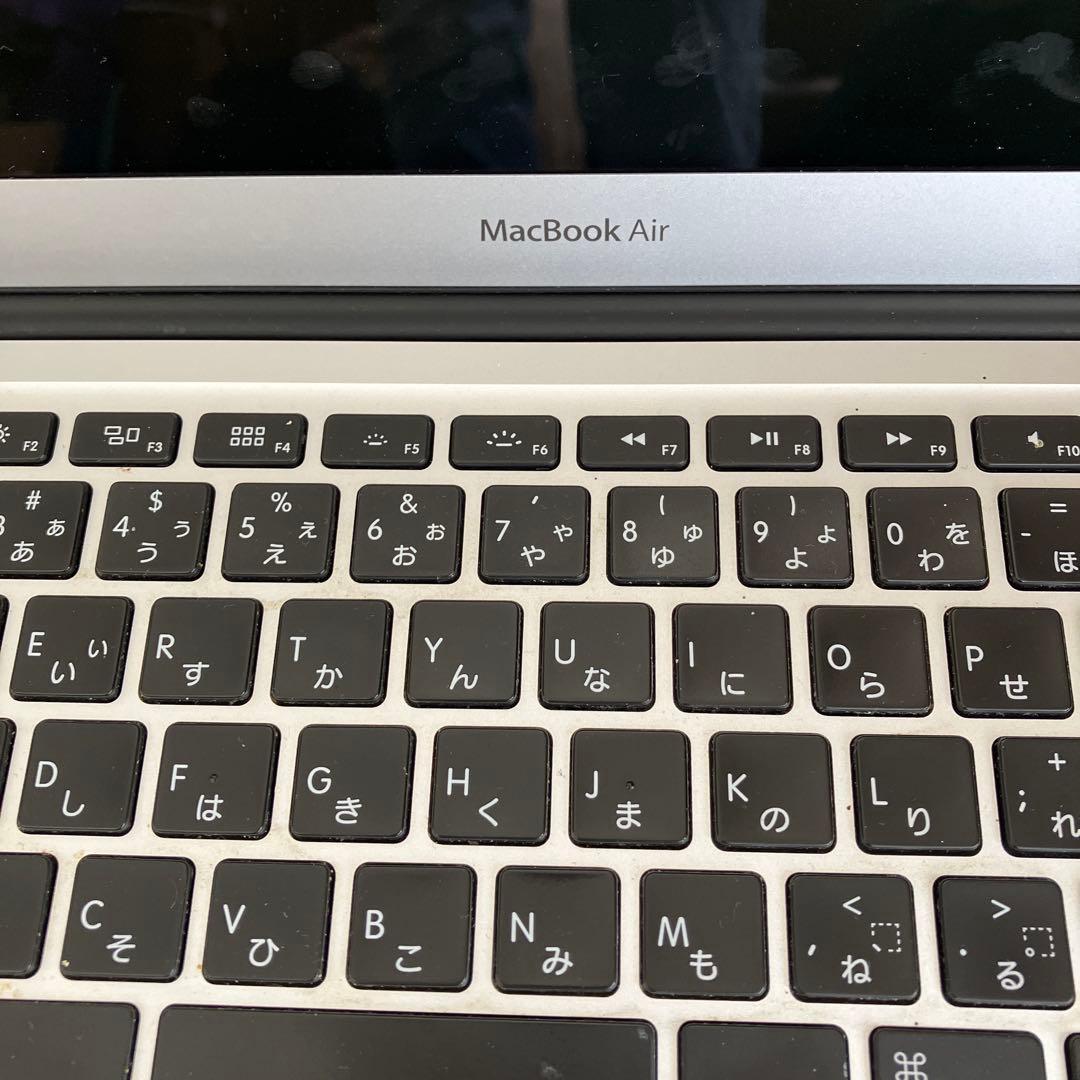 【ほぼ未使用】MacBookAir 13インチ i7 8GB 250GB