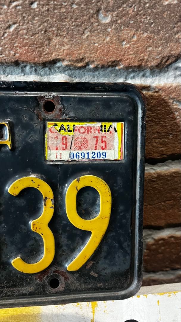 USA アメリカ　アメ車　lowrider カリフォルニア州ナンバープレート