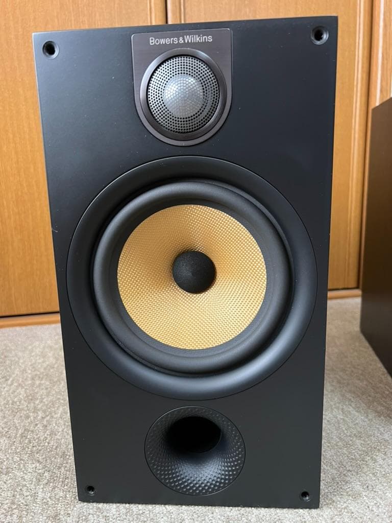 B&W 685S2 ブックシェルフ スピーカーとスタンドのセット