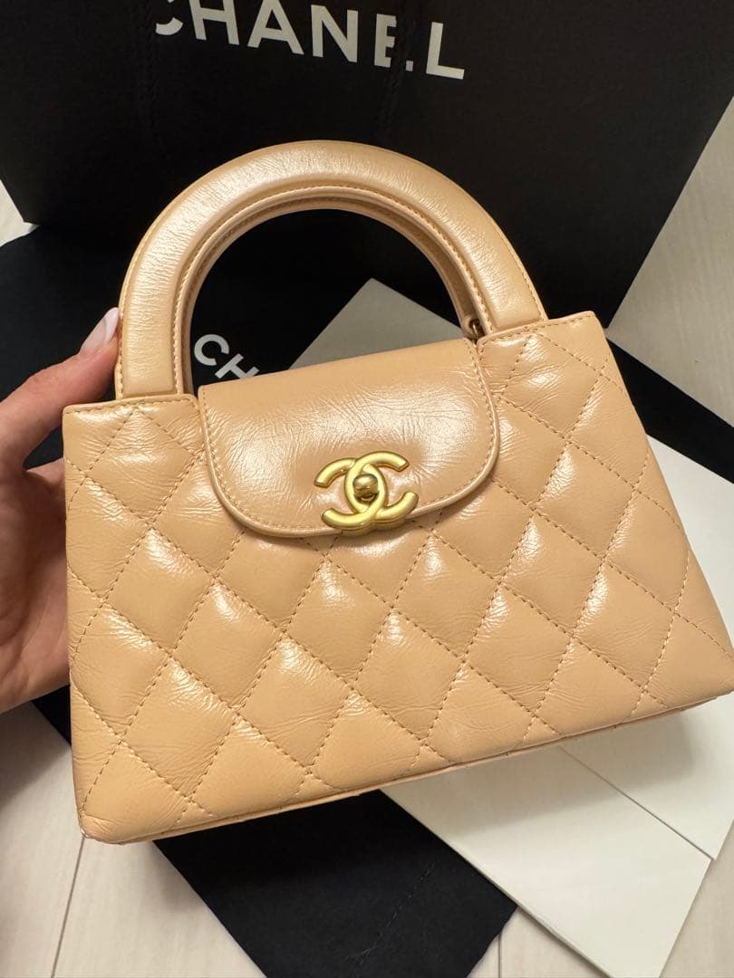 CHANEL ベージュ キルティング ハンドバッグ