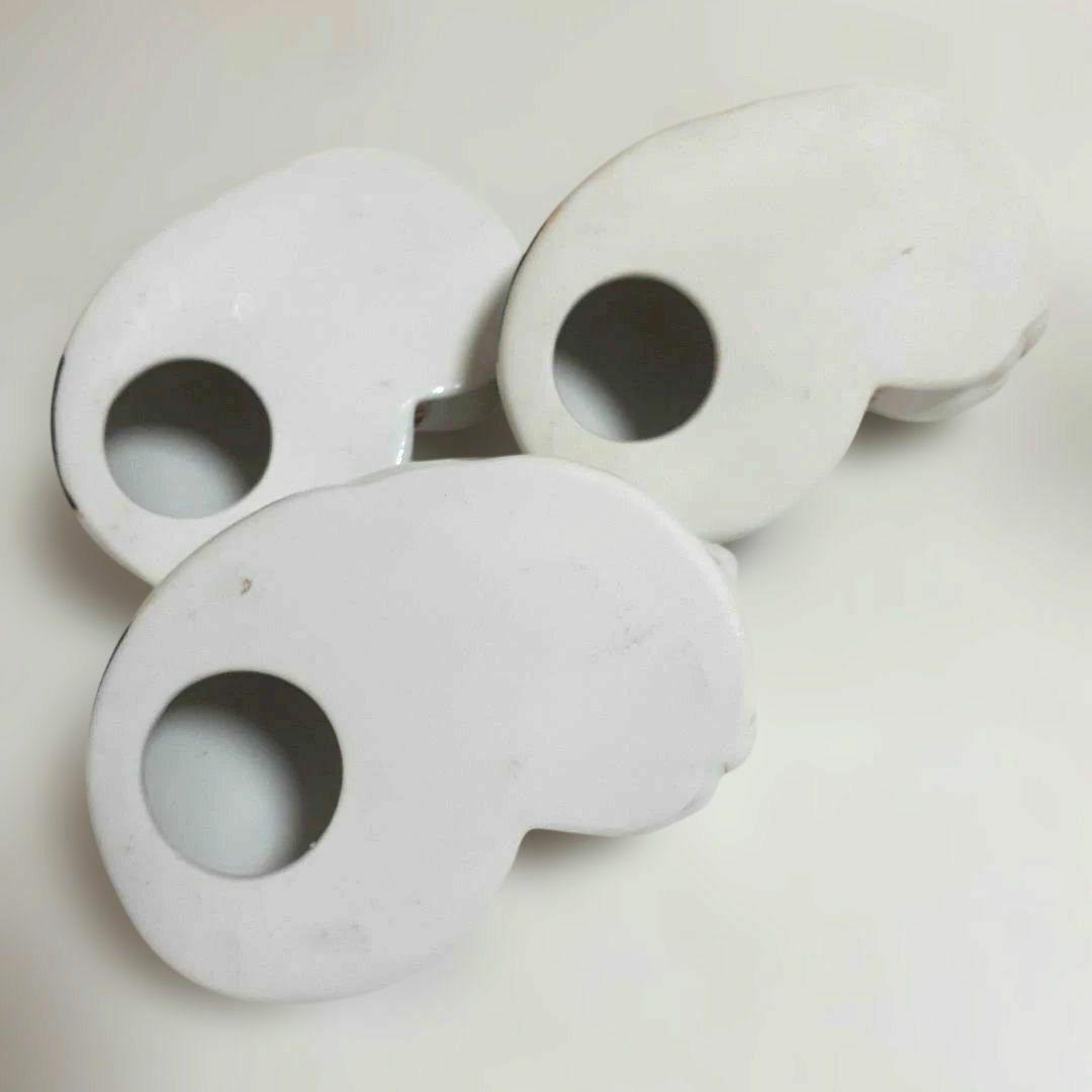 128 3点セット 未使用保管品 瀬戸焼 赤絵眠猫 陶器製 猫の置物 昭和 希少