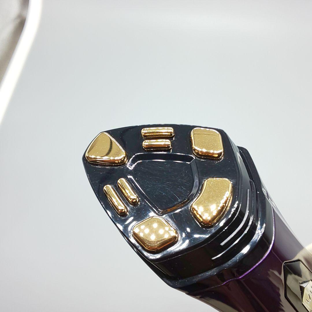 the Vzusa i CARE ザ メデューサ アイケア美顔器