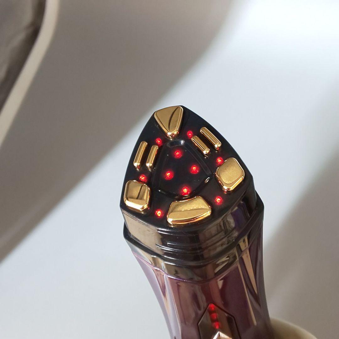 the Vzusa i CARE ザ メデューサ アイケア美顔器