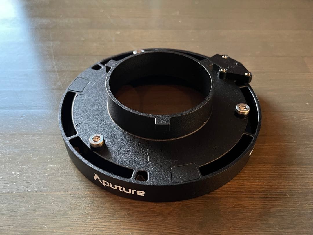 Aputure Storm 80c ボーエンズマウント変換アダプター付