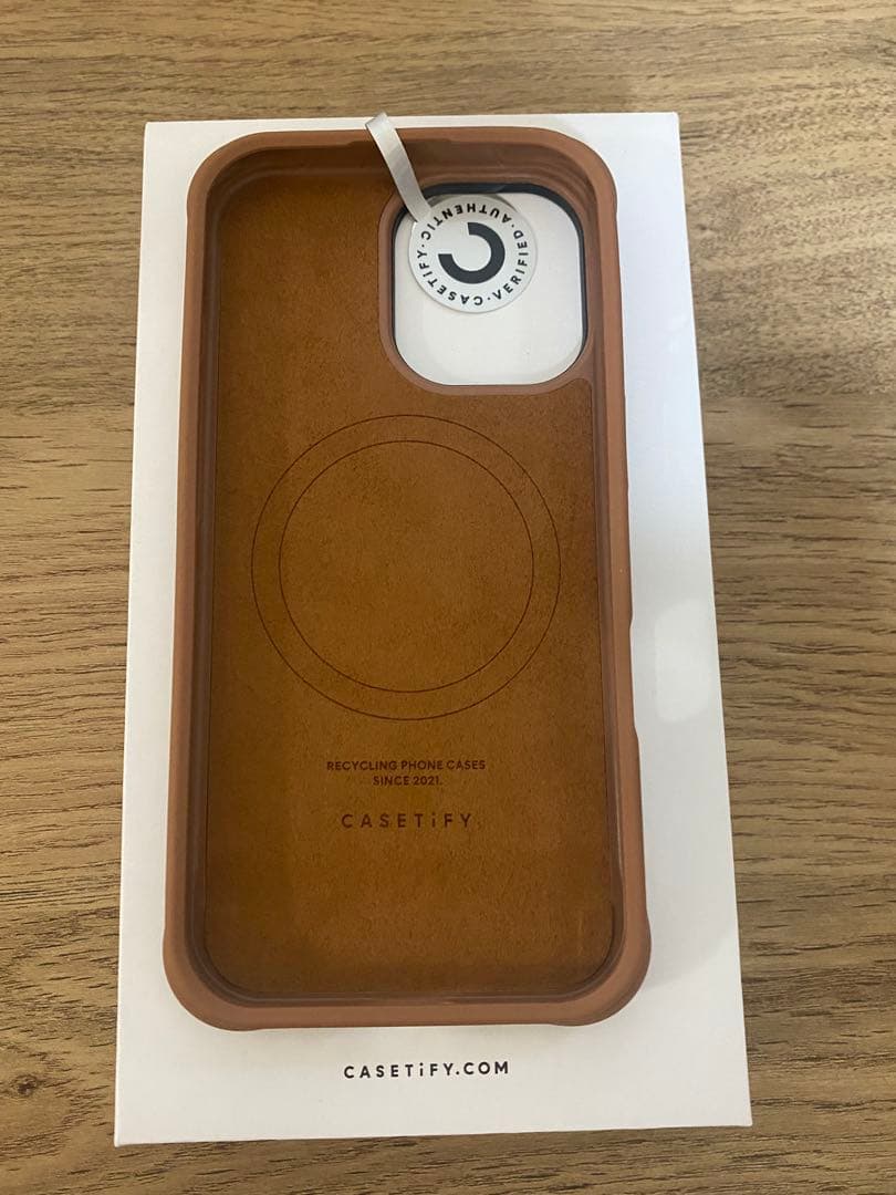 【箱付き新品未使用】CASETiFY 合皮ブラウン iPhone16ケース