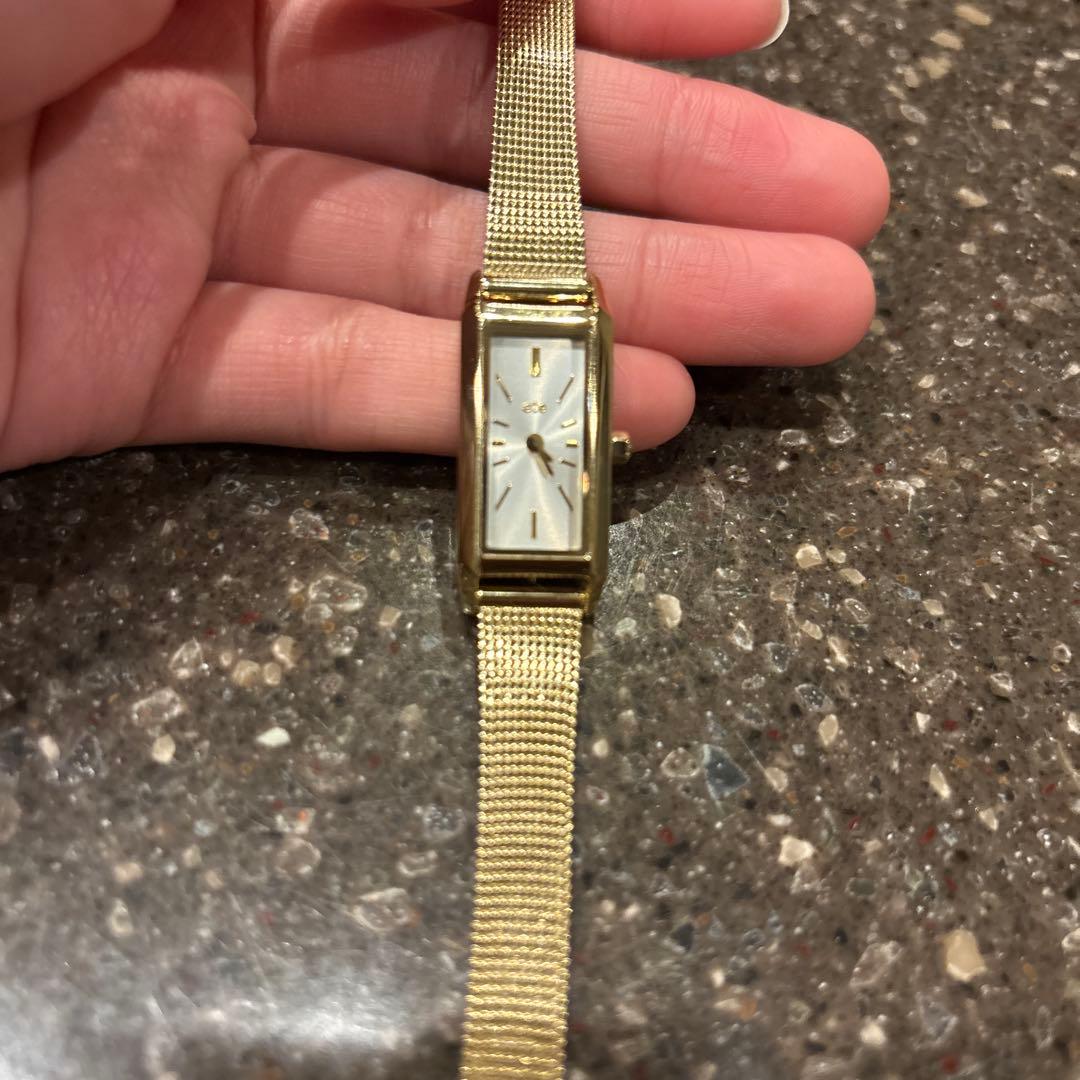 ete レクタングルフェイス メッシュベルトウォッチ　ゴールド