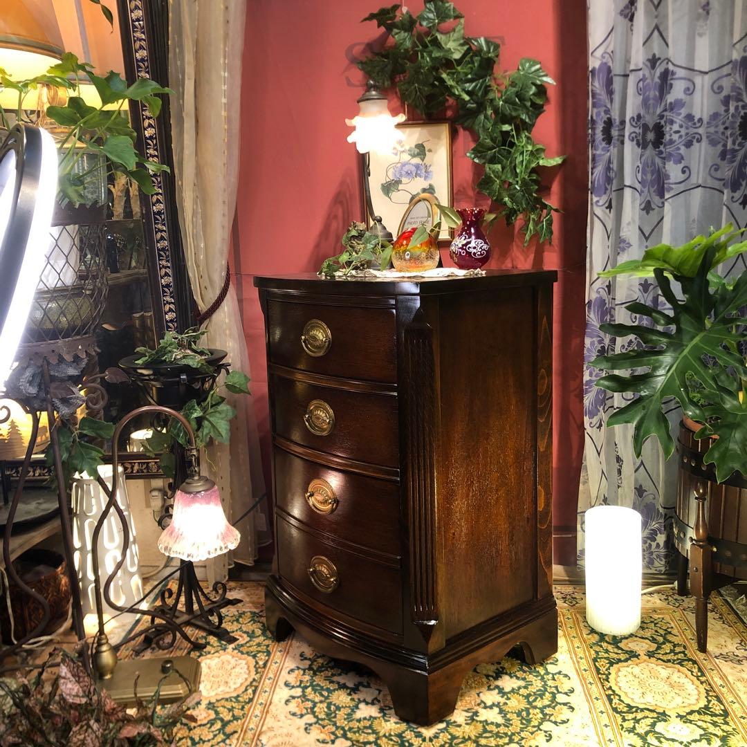 ヴィンテージ US アンティーク　３段　コンパクト　アクセント　キャビネット