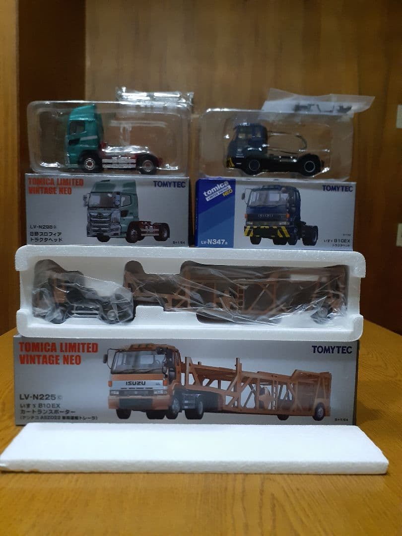 トミカ LV-Nいすゞ810EXカートランスp茶他３台セット　特売セール中‼️
