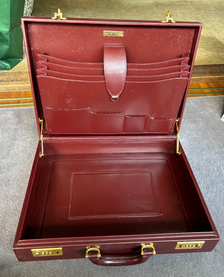 カルティエ　レザーアタッシュケース