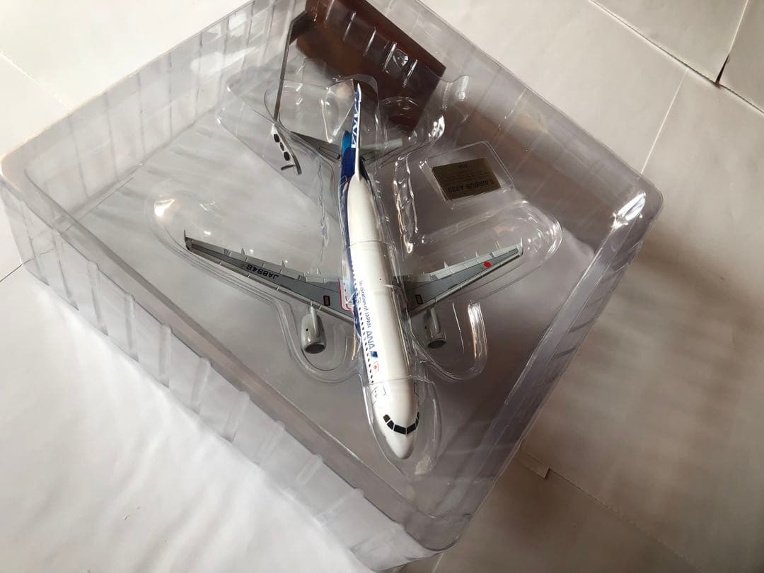 全日空商事1/144 ANA A320 ソリッドモデル