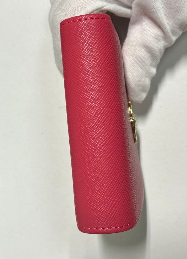 オシャレ【新品】　Vivienne Westwood　二つ折り財布 ピンク