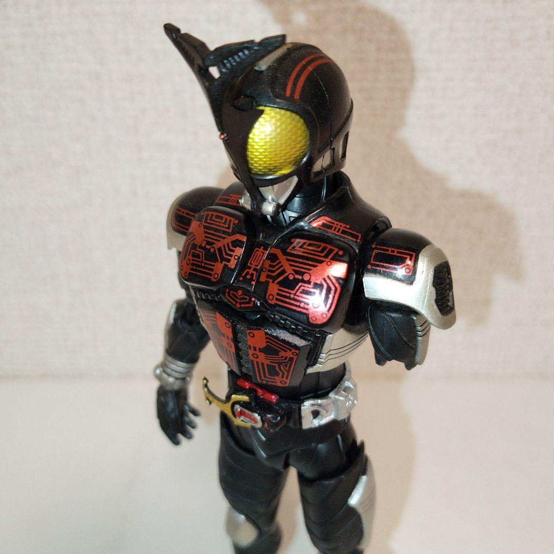 【ジャンク品】S.H.Figuarts（真骨彫製法） 仮面ライダー ダークカブト