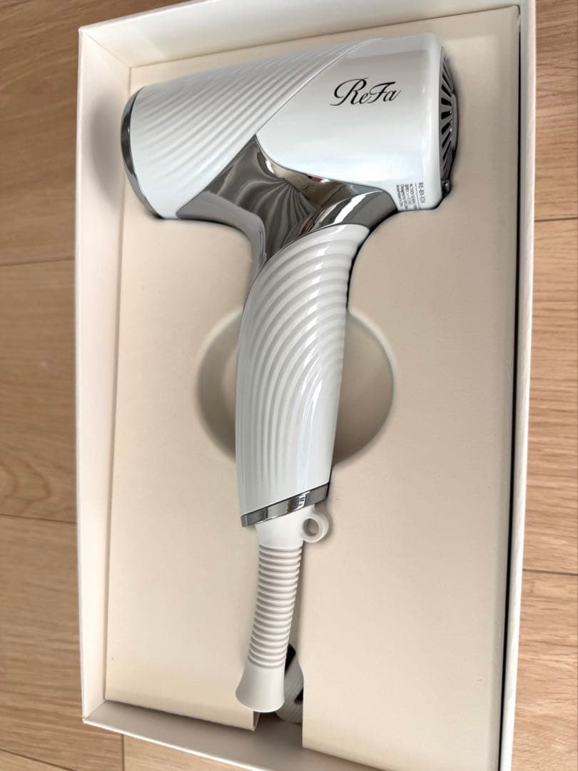 ReFa ドライヤー【匿名配送】