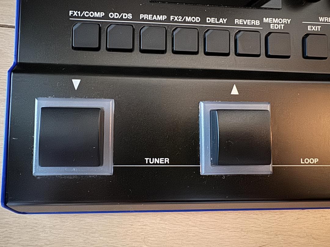 BOSS GT-1 ギターエフェクター（アダプターなし）