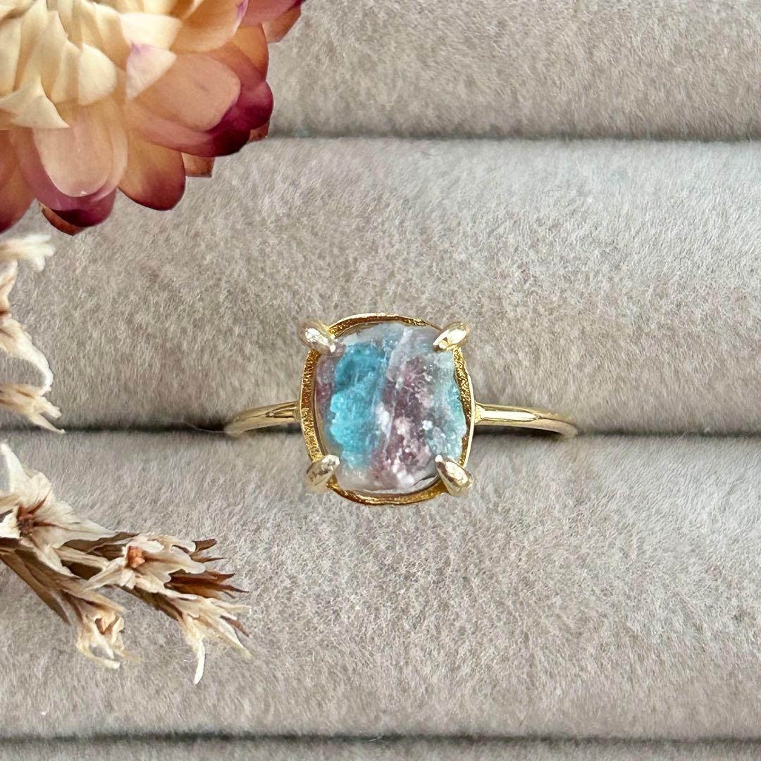 パライバトルマリンインクォーツの9号リング（サイズ変更不可）